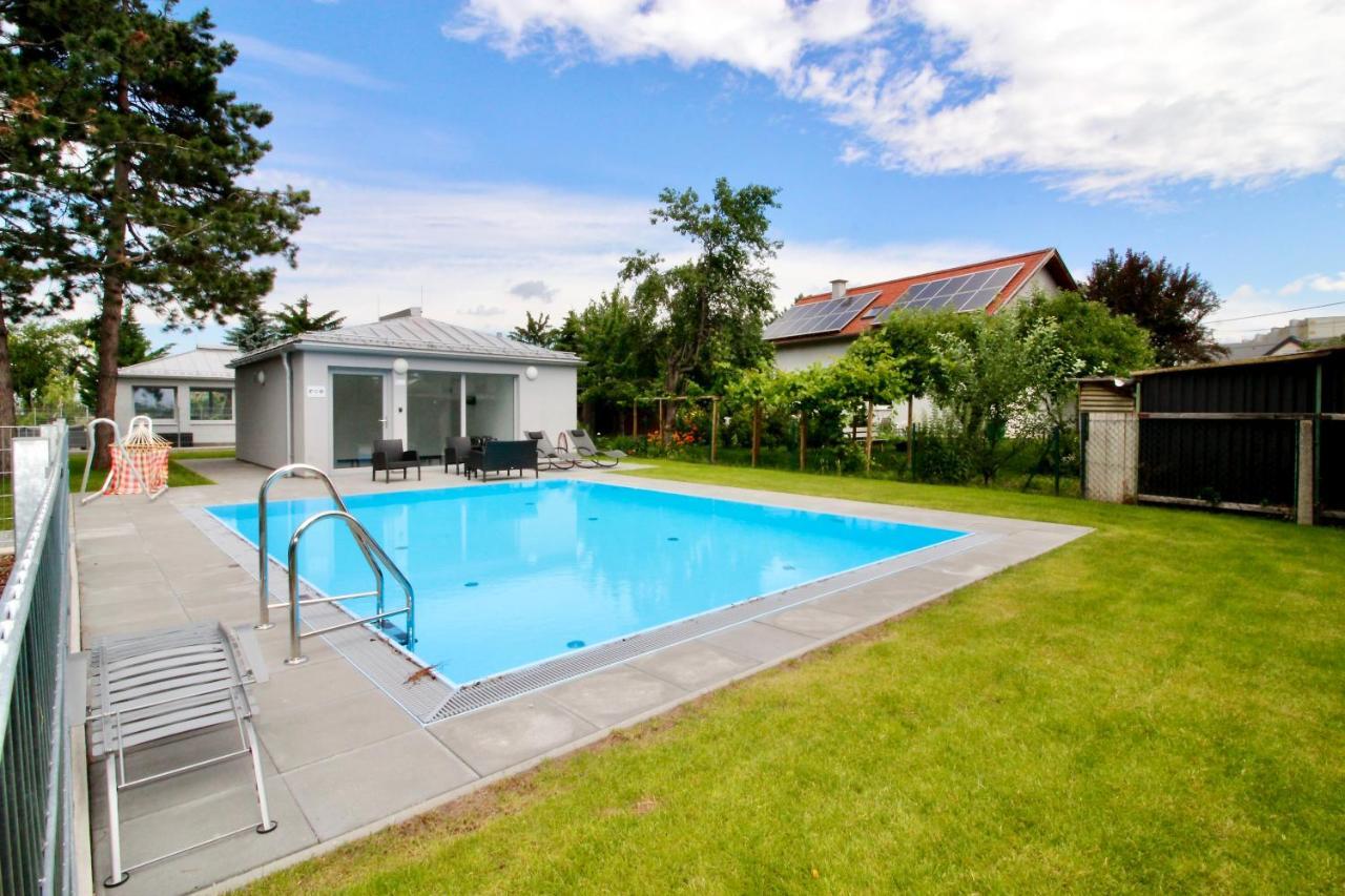 Maureen Lovely 2 Bedroom Unit With Community Pool Vídeň Exteriér fotografie