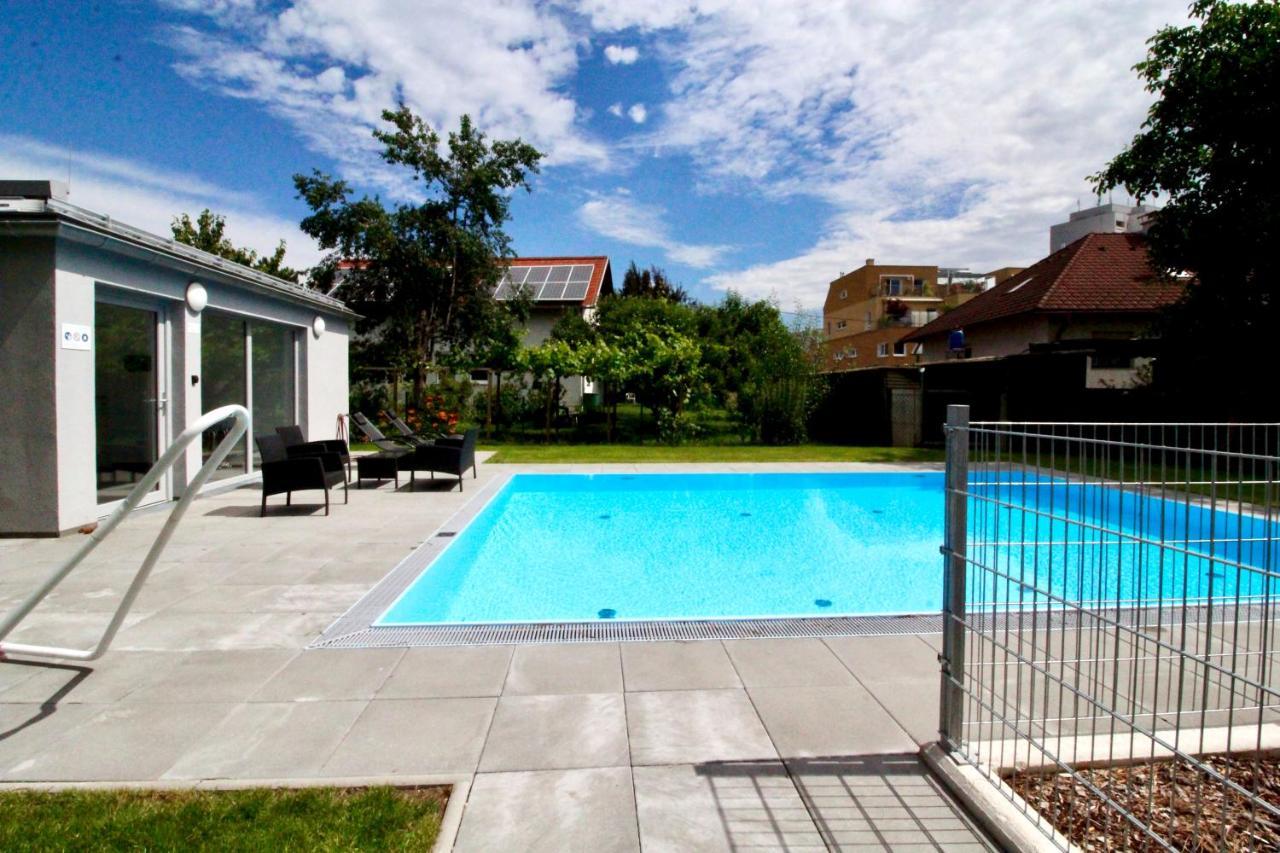 Maureen Lovely 2 Bedroom Unit With Community Pool Vídeň Exteriér fotografie